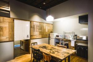 A Timeless Japanese Stay - Historic Home with Local Dining Next Door