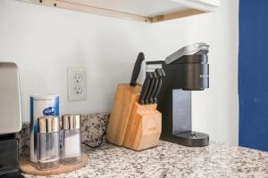 CozySuites Stunning in 1BR Downtown Pitts #11