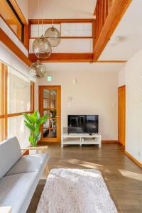 Origami Chalet - Riverside