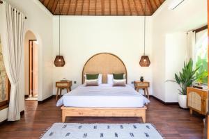 Newly renovated 4br villa 400m to Canggu Beach