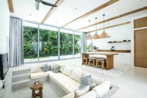 Modern 2br villa 5 mins to Bingin Beach