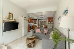 Pura Armonia Condo with Outdoor Patio