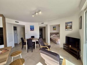 Appartement moderne 4 pièces, climatisé, parking, Cavalaire-sur-Mer - FR-1-226B-248