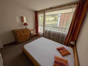 Grand appartement 6 pers, sud, balcon, accès direct aux pistes - FR-1-445-229