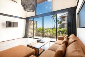 Contemporary Duplex 200m to Canggu Beachfront
