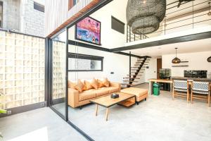 Contemporary Duplex 200m to Canggu Beachfront