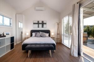 Tallagandra Hill Winery Cottages