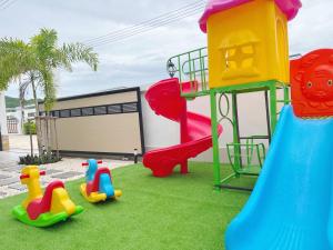 B leaf pool villa ชะอำ