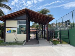 Comfort and good memories, right by the lagoon!