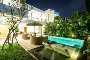 Seaside Luxury 4BR Villa, 400m to Finns, Canggu