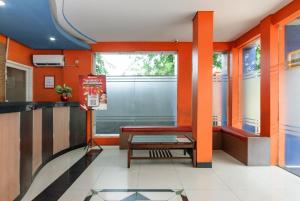 RedDoorz Plus @ Jalan Pemuda Jakarta