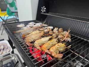 B leaf pool villa ชะอำ