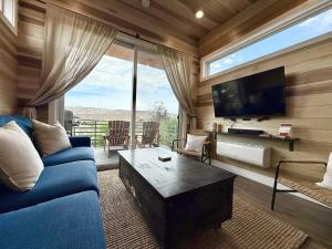 Escalante Escapes Prickly Pear- Bunk Escape