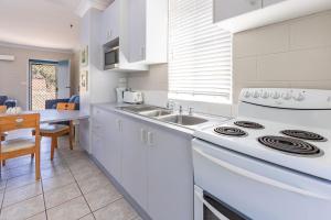 Blueys Beach Villa Manyana 25