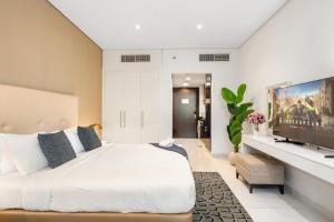 DAMAC Maison Cour Jardin - Pool & Gym - Free Parking