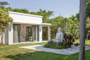 5 br Mansion 180 Ocean view, 200m to Beach