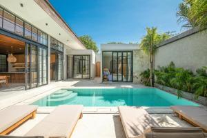 Stylish 5BR Boho Hideaway, 5 Minutes Bingin Beach