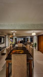 Makati Royale Luxury 4-Bedroom Home