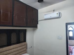 Hotel yuvraj palace ujjain