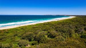 Aquavista Beach, Lake, Sun, and Sand - 4hvězdičkové hotely ve městě Budgewoi