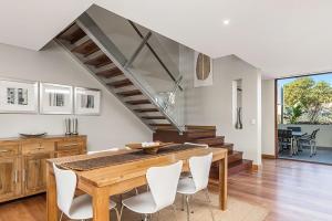 Casablanca - 2 - 21-25 Fletcher Street