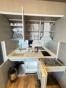 Luxury Suite with Sea & PANORAMA View - Alliance Palace