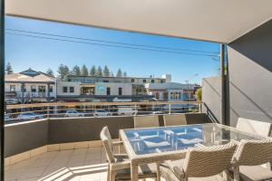 Absolute Solace - 2 - 8 Lawson Street