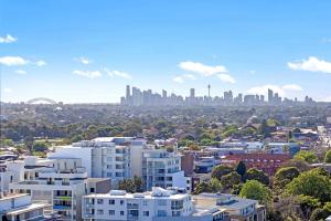 Stylish & Spacious 3BR APT in Homebush with GYM