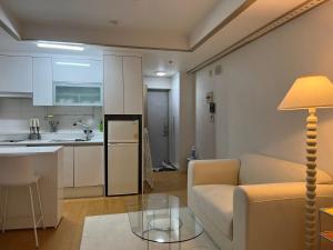 New 강남역 도보 5분 아늑한 공간 소독완료 깔끔한숙소 장기숙박