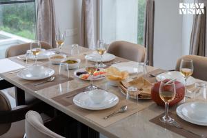 Amara Palms by StayVista - 4BHK Villa with Private Pool & Terrace