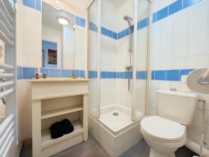 En rez-de-chaussée, avec vue sur le golf - piscine chauffée accessible de mai à septembre