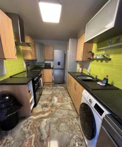 Mazurek Sleeps 10 Long stays Contractors WI-FI