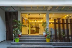Tripli Hotels Sandalwood