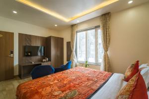 Tripli Hotels Sandalwood