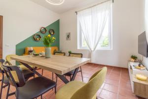 Casa Faccio Private Garden E Comfort near the Station and Arena