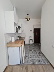 ЛИЧАКІВСЬКА 19 Центр