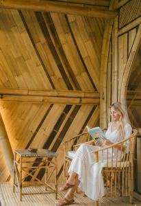 Nirvana Bamboo House Sidemen - The Aesthetic Stay