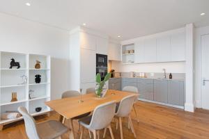 Stylish Apartment with Uninterrupted Ocean Views Alpha One 203