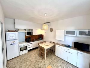 Maison 2 pièces 4 couchages PORT LA NOUVELLE PN000-042