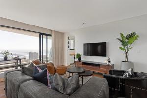 Sleek Penthouse with Iconic Views & Prime Location Alpha One 601