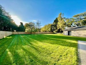Marzion House with Hot Tub