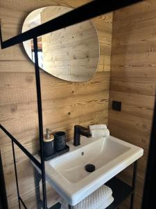 Lodge with private spa