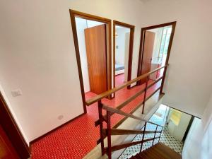 Terraced house with garden and pool