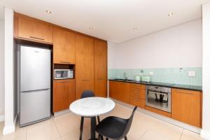 Big Bay Sea View Apt Balcony & Inverter Eden on the Bay 272