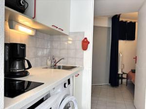 LAL110-104 Appartement Studio coin nuit 4 pers à LA LONDE LES MAURES