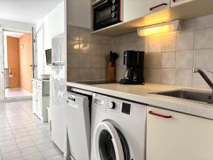 LAL110-104 Appartement Studio coin nuit 4 pers à LA LONDE LES MAURES