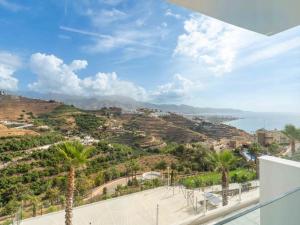 Rhythm of Andalusia –2 Bed Apartment with Sea View