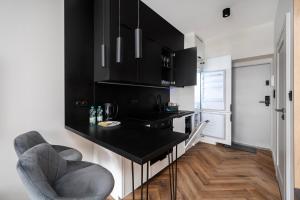 Piotrkowska Grand Avenue Apartments by BookingHost