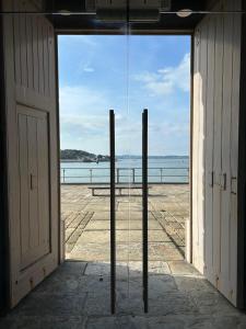 Luxurious Harbourside Apartment