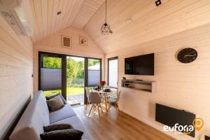 Euforia Górzno - nowoczesne domki nad jeziorem z sauną, balią, jacuzzi